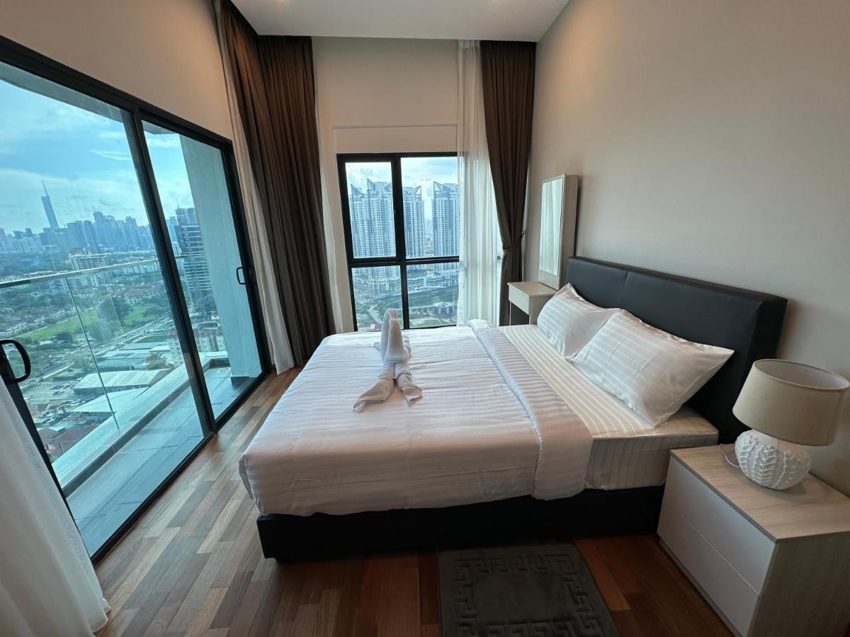 Reizz Residence By Leo Suites Куала-Лумпур Экстерьер фото