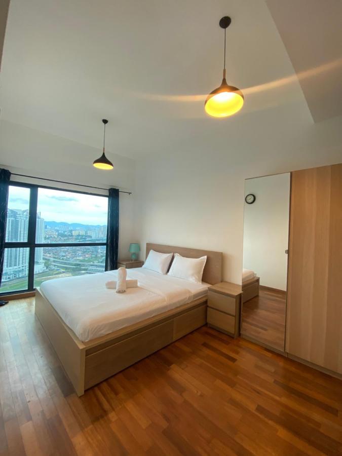 Reizz Residence By Leo Suites Куала-Лумпур Экстерьер фото