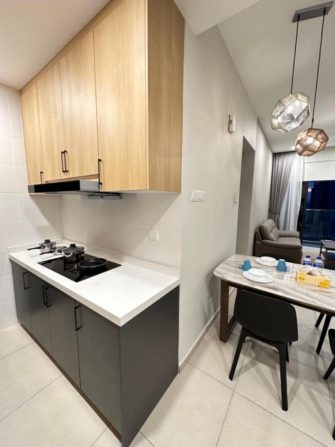 Reizz Residence By Leo Suites Куала-Лумпур Экстерьер фото